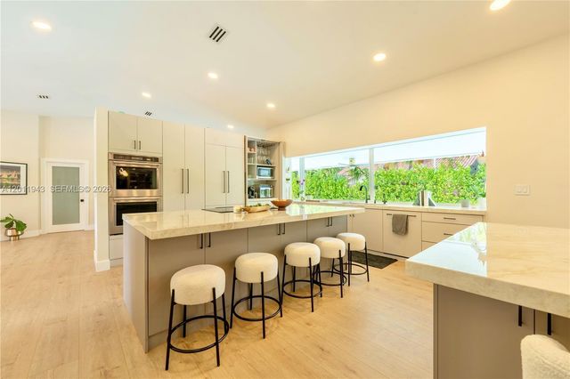 10461 SW 121st St, Miami, FL 33176
