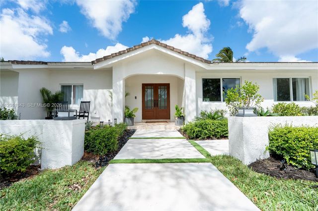 10461 SW 121st St, Miami, FL 33176