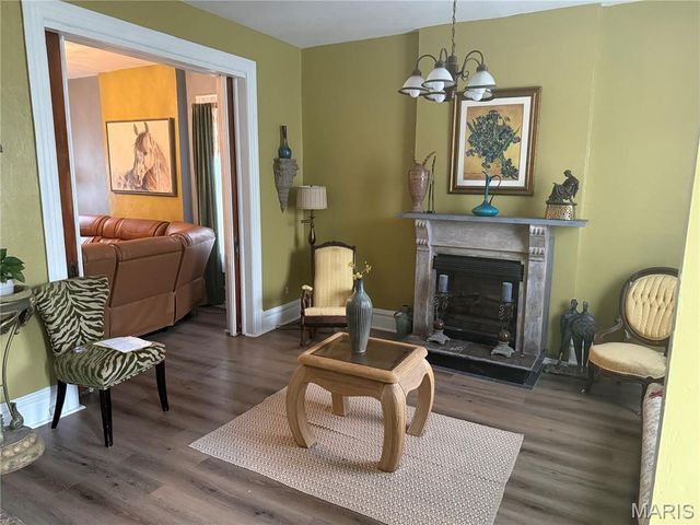 2935 Saint Vincent Avenue, St Louis, MO 63104