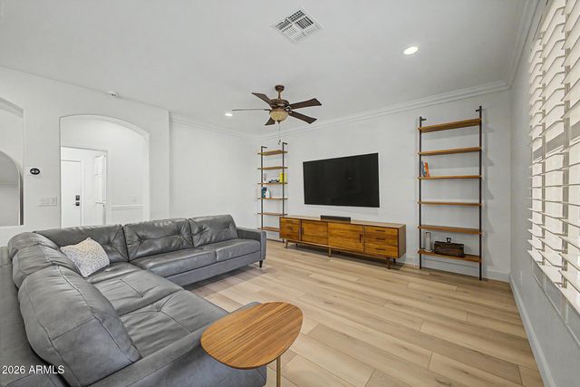 134 E FRANCES Lane, Gilbert, AZ 85295