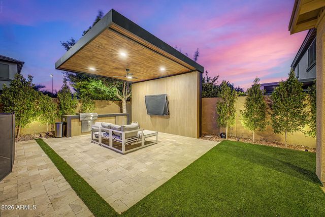 134 E FRANCES Lane, Gilbert, AZ 85295