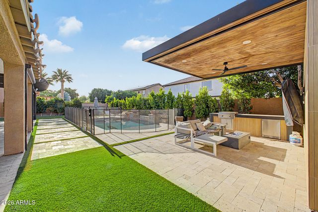 134 E FRANCES Lane, Gilbert, AZ 85295