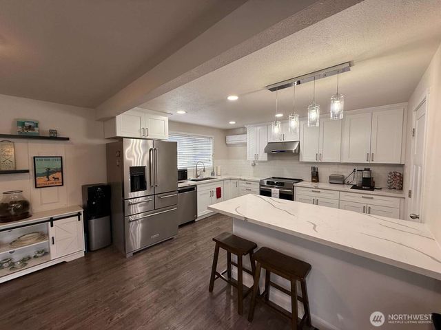 5109 W Tapps Drive E, Lake Tapps, WA 98391