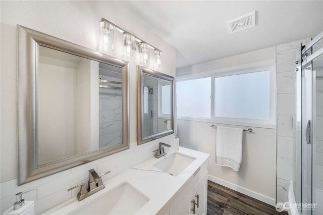 5109 W Tapps Drive E, Lake Tapps, WA 98391