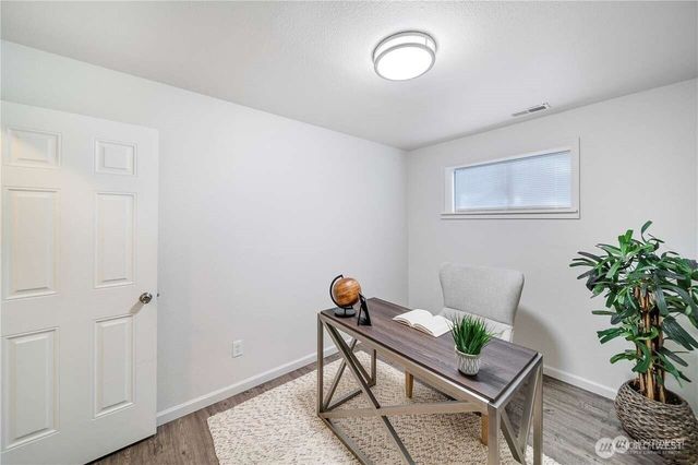 5109 W Tapps Drive E, Lake Tapps, WA 98391