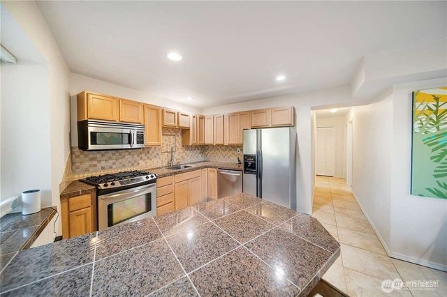 5109 W Tapps Drive E, Lake Tapps, WA 98391