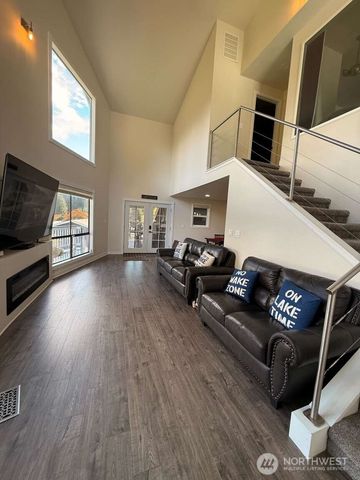 5109 W Tapps Drive E, Lake Tapps, WA 98391