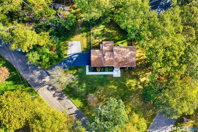 36 Greenbrier Road, Trumbull, CT 06611