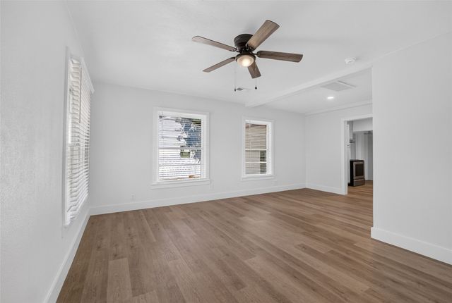 7428 Llano Avenue, Fort Worth, TX 76116