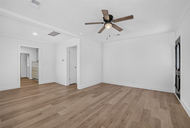 7428 Llano Avenue, Fort Worth, TX 76116