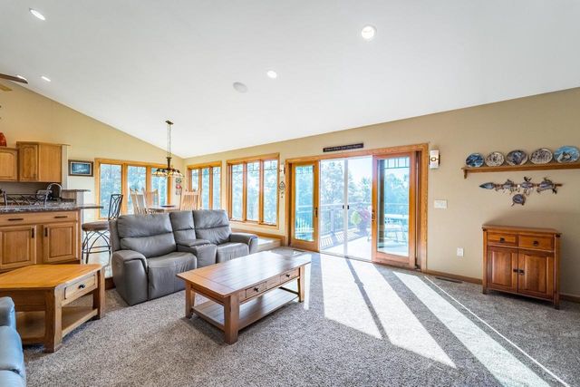 9518 COUNTY ROAD OO, Rosholt, WI 54473