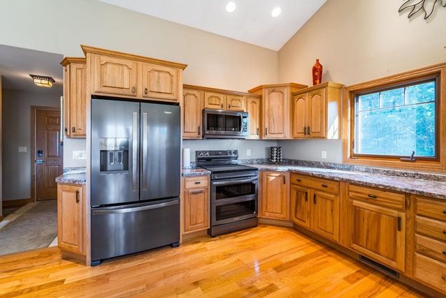 9518 COUNTY ROAD OO, Rosholt, WI 54473