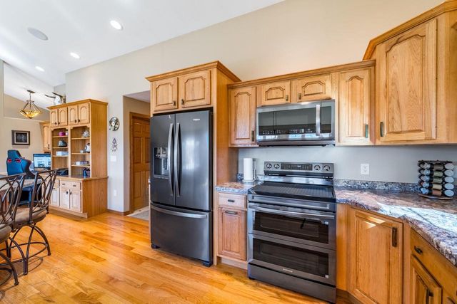 9518 COUNTY ROAD OO, Rosholt, WI 54473