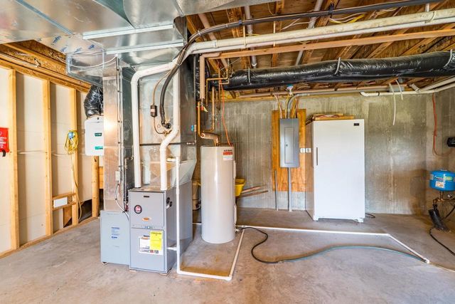 9518 COUNTY ROAD OO, Rosholt, WI 54473