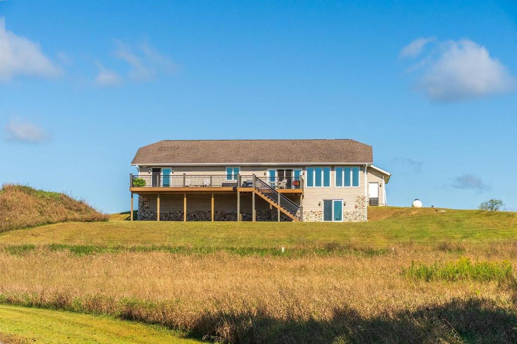 9518 COUNTY ROAD OO, Rosholt, WI 54473