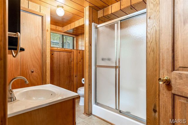 2507 Alpine Woods Drive, Innsbrook, MO 63390