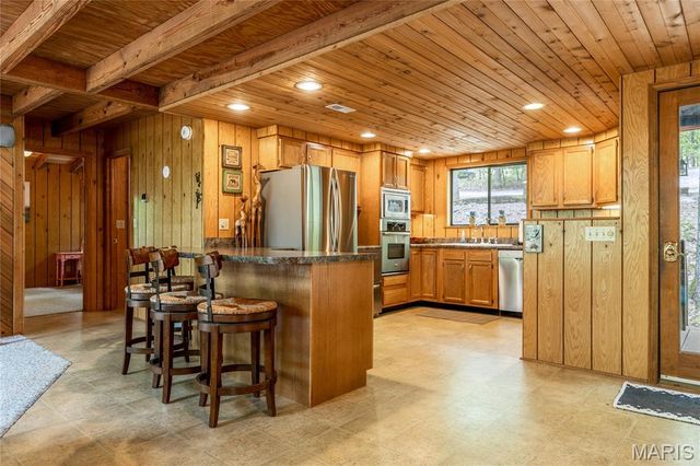 2507 Alpine Woods Drive, Innsbrook, MO 63390