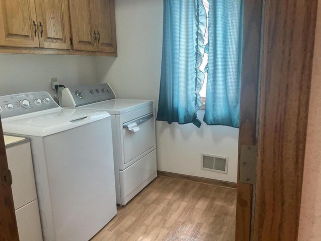 2400 Judith LANE, Waukesha, WI 53188