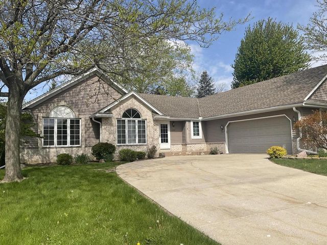 2400 Judith LANE, Waukesha, WI 53188