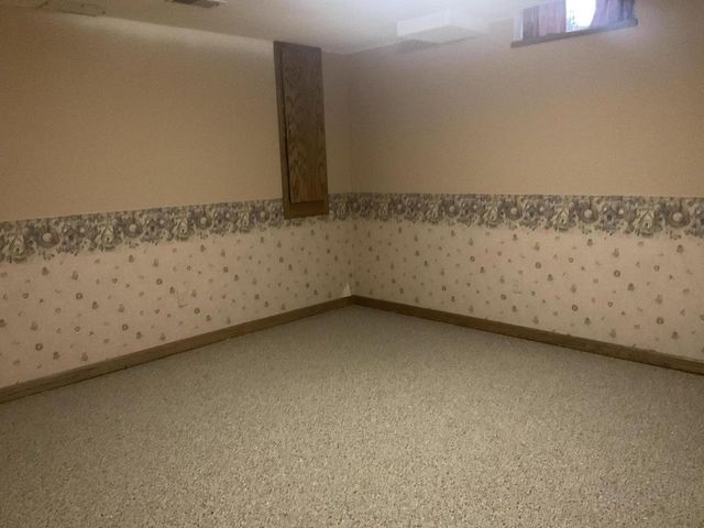 2400 Judith LANE, Waukesha, WI 53188