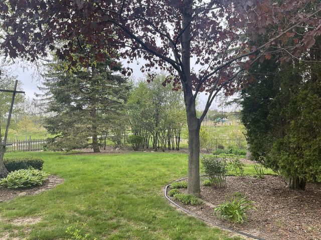 2400 Judith LANE, Waukesha, WI 53188