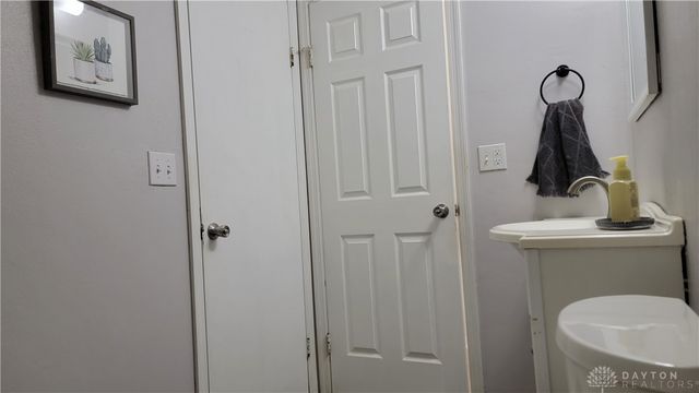 7310 Greydale Drive, Huber Heights, OH 45424