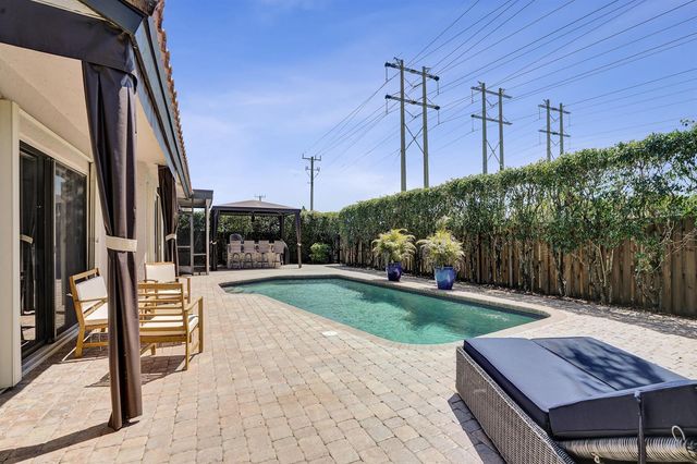 10650 Paris Street, Cooper City, FL 33026