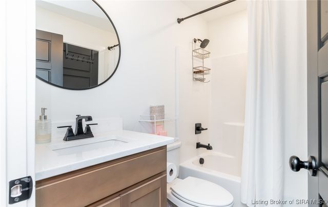 719 E Chestnut Street, Jeffersonville, IN 47130