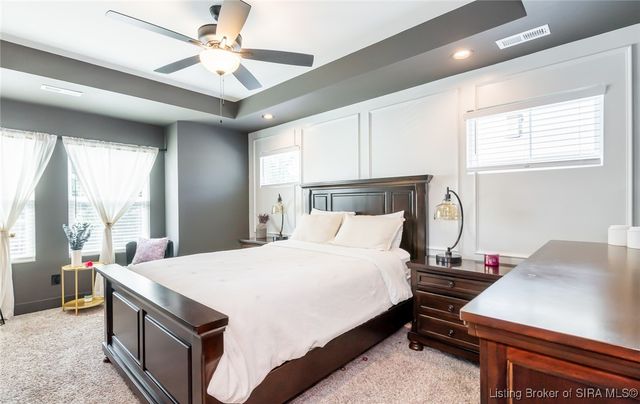 719 E Chestnut Street, Jeffersonville, IN 47130