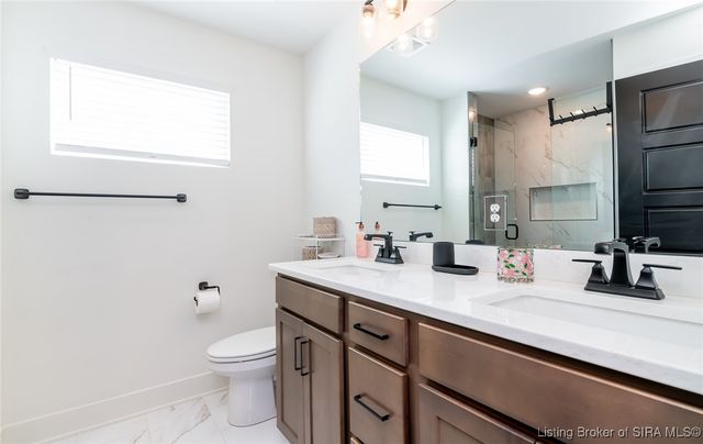 719 E Chestnut Street, Jeffersonville, IN 47130