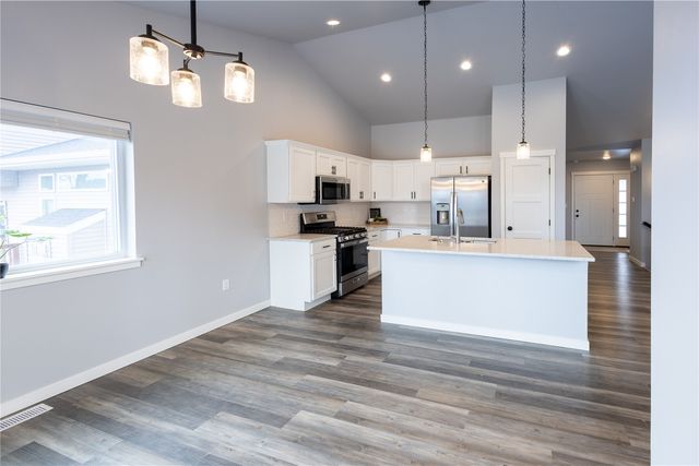 768 Aiden Street, Iowa City, IA 52245