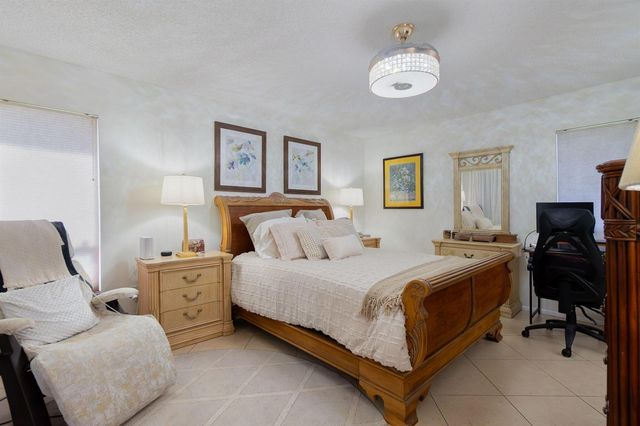 115 Ramblewood Circle, Royal Palm Beach, FL 33411