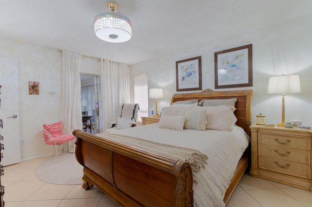 115 Ramblewood Circle, Royal Palm Beach, FL 33411