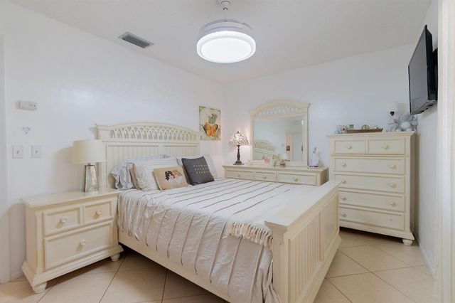 115 Ramblewood Circle, Royal Palm Beach, FL 33411
