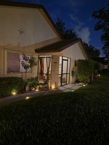 115 Ramblewood Circle, Royal Palm Beach, FL 33411