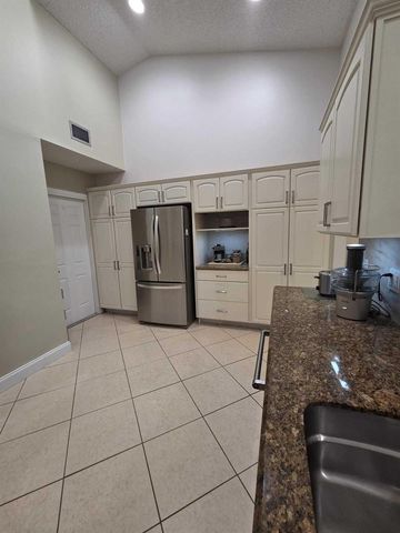 115 Ramblewood Circle, Royal Palm Beach, FL 33411