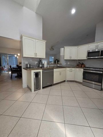 115 Ramblewood Circle, Royal Palm Beach, FL 33411