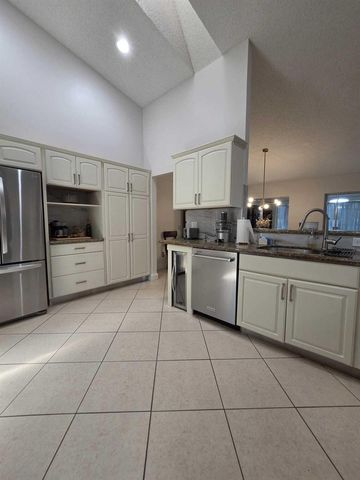 115 Ramblewood Circle, Royal Palm Beach, FL 33411
