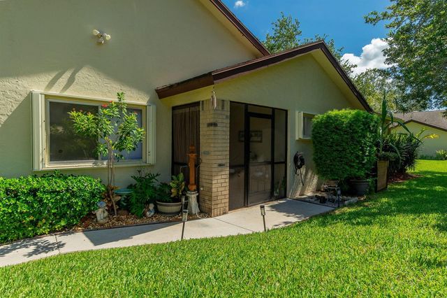 115 Ramblewood Circle, Royal Palm Beach, FL 33411