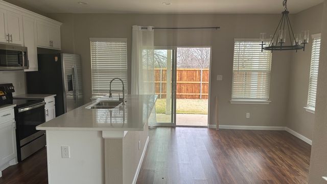 420 N Denley Drive, Dallas, TX 75203