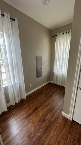 420 N Denley Drive, Dallas, TX 75203