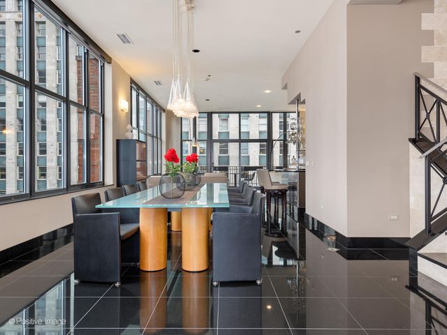 333 W Hubbard Street 1006, Chicago, IL 60654