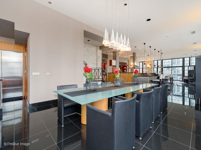 333 W Hubbard Street 1006, Chicago, IL 60654