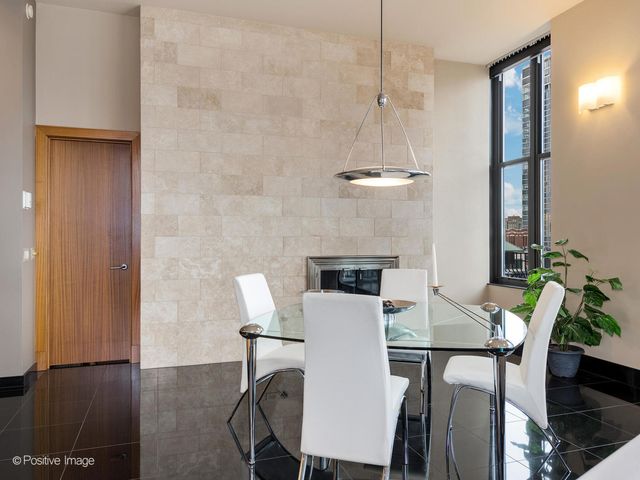 333 W Hubbard Street 1006, Chicago, IL 60654