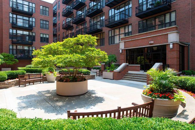 333 W Hubbard Street 1006, Chicago, IL 60654