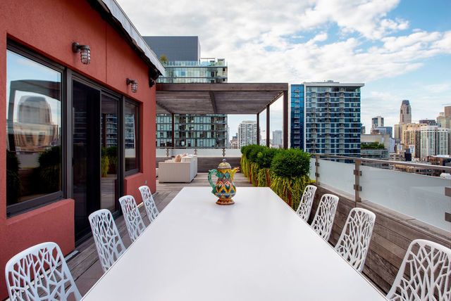 333 W Hubbard Street 1006, Chicago, IL 60654