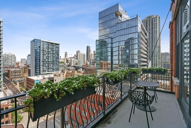 333 W Hubbard Street 1006, Chicago, IL 60654