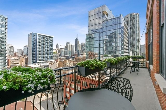 333 W Hubbard Street 1006, Chicago, IL 60654