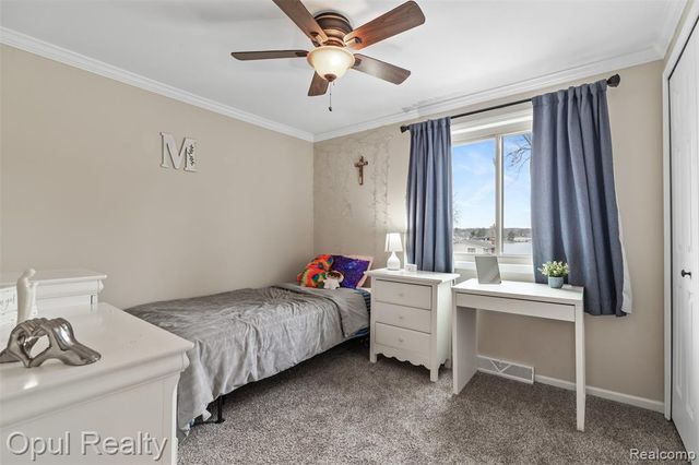 4748 Ravinewood Drive, Commerce Twp, MI 48382