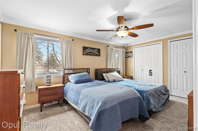 4748 Ravinewood Drive, Commerce Twp, MI 48382